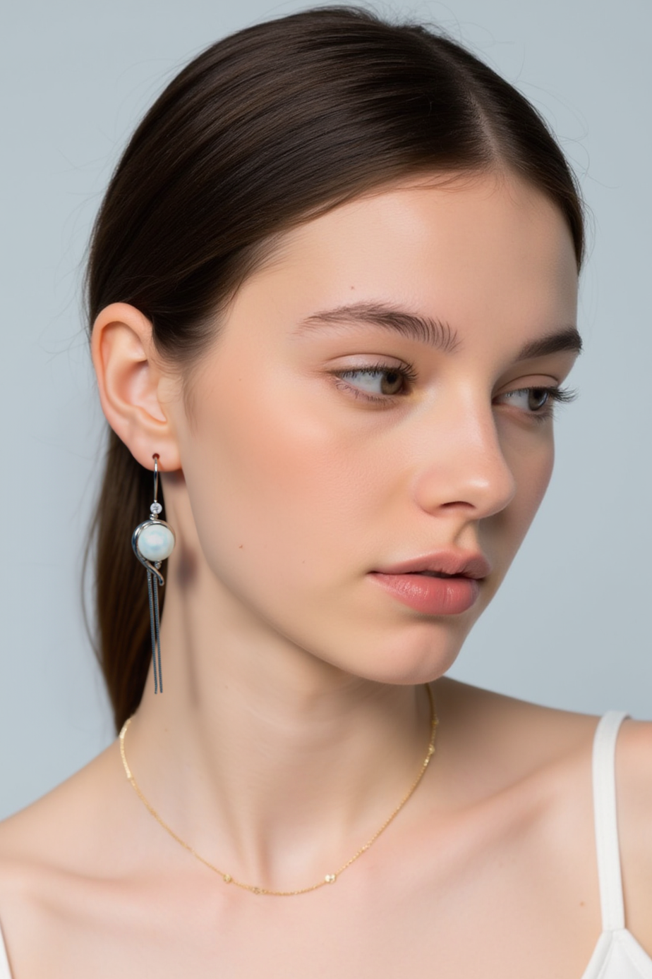 Xuhui brand exquisite and light luxury copper plated with real gold, zircon inlaid 925 silver needle beaded, super fairy tassel design stud earrings full figure