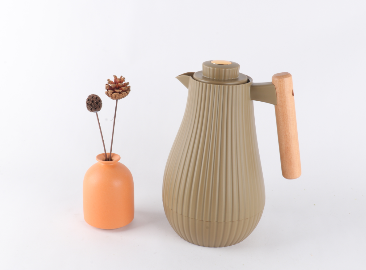 EJSHE 时尚咖啡壶沙特爆款热卖新款塑料保温壶木柄条纹创意ins风