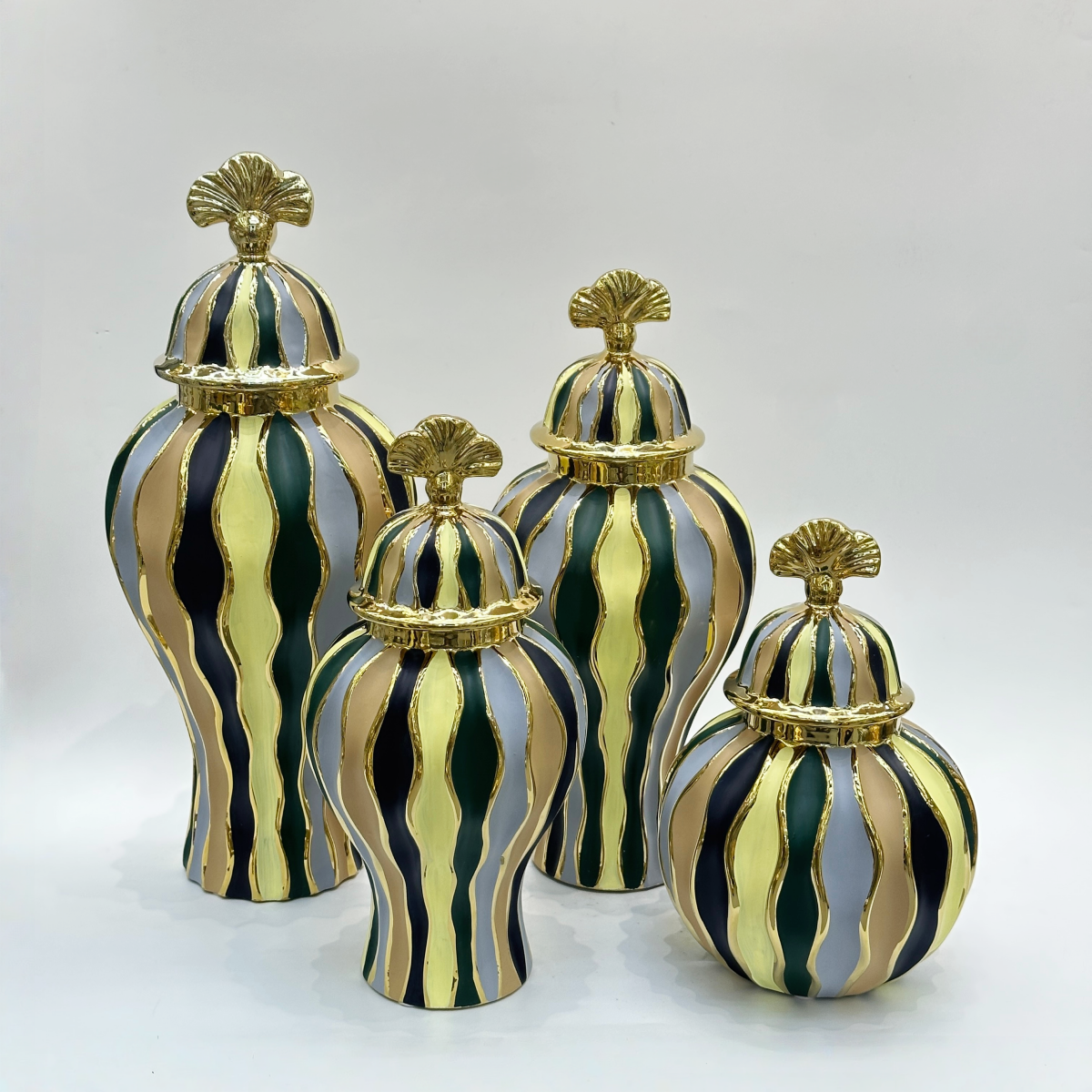 New high-end retro Chinese ceramic vase handicrafts, living room TV cabinet ornaments, dining room entrance table, dried fresh flower decorative ornaments, light luxury decorative ornaments, flower art, living room dining table ornaments, realistic flower arrangement, European style pottery details Picture