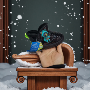 Snow boots, fashionable, comfortable, warm, cartoon and cute children's cotton shoes 15-28 Application Scenario