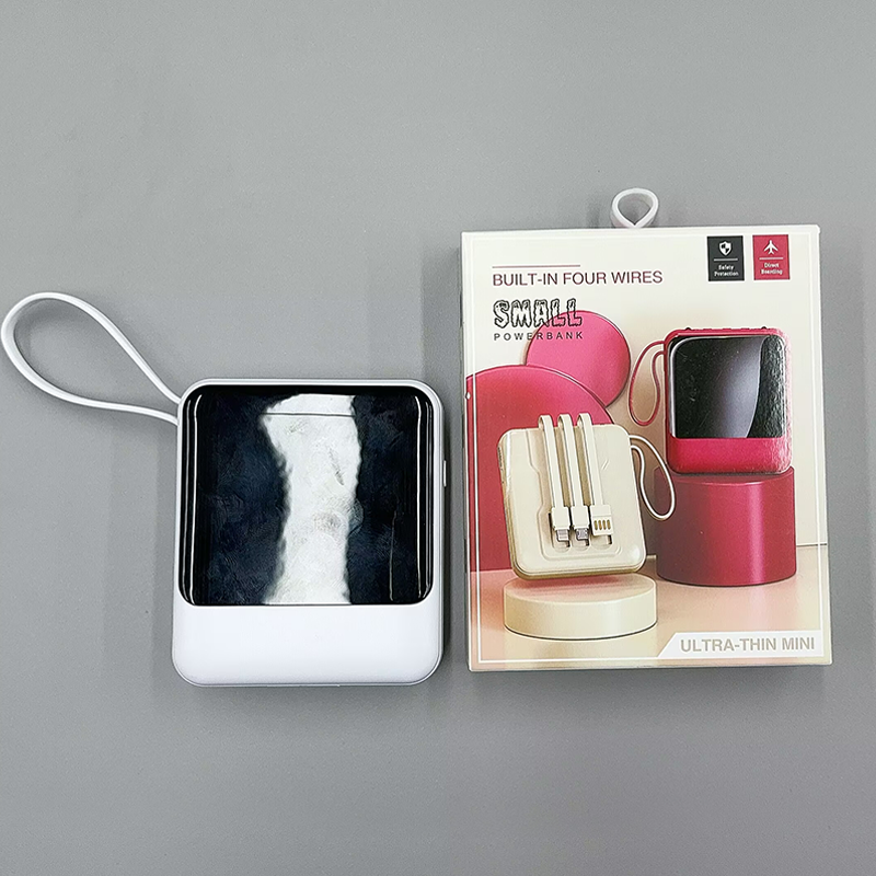 P136 3C认证 10000mAh带线带灯数显充电宝