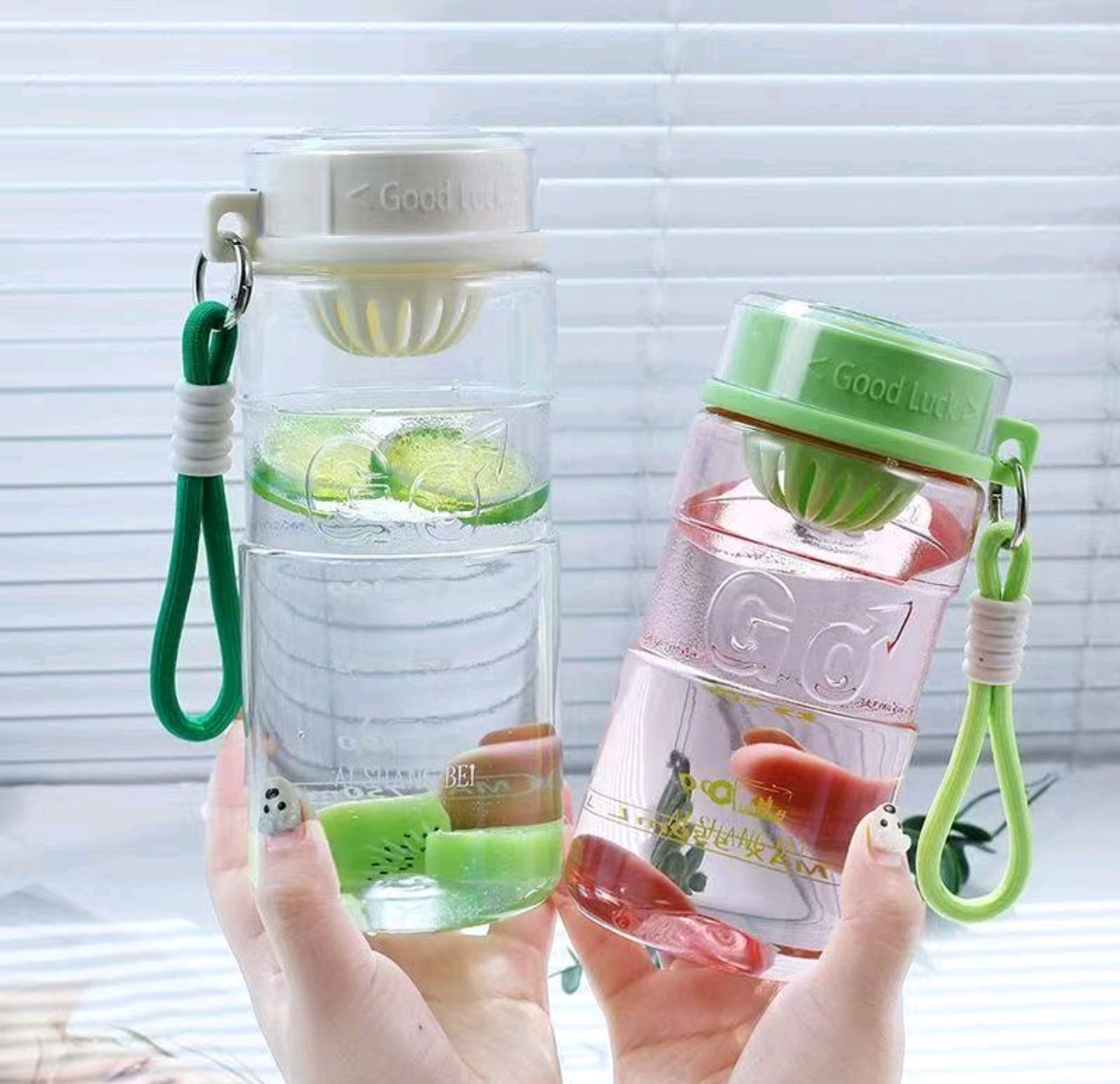 9225 New minimalist sports water cup with scale, portable plastic cup for male and female students in summer, with filter screen detail image 2