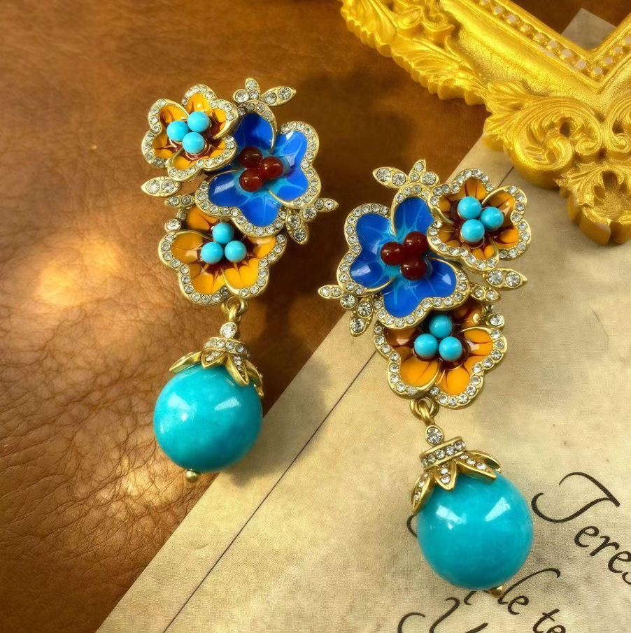 【SUGEBEINI】 Enamel colored earrings replicate the court's Hundred Flowers Banquet. Each flower is a wearable work of art ZEH00115