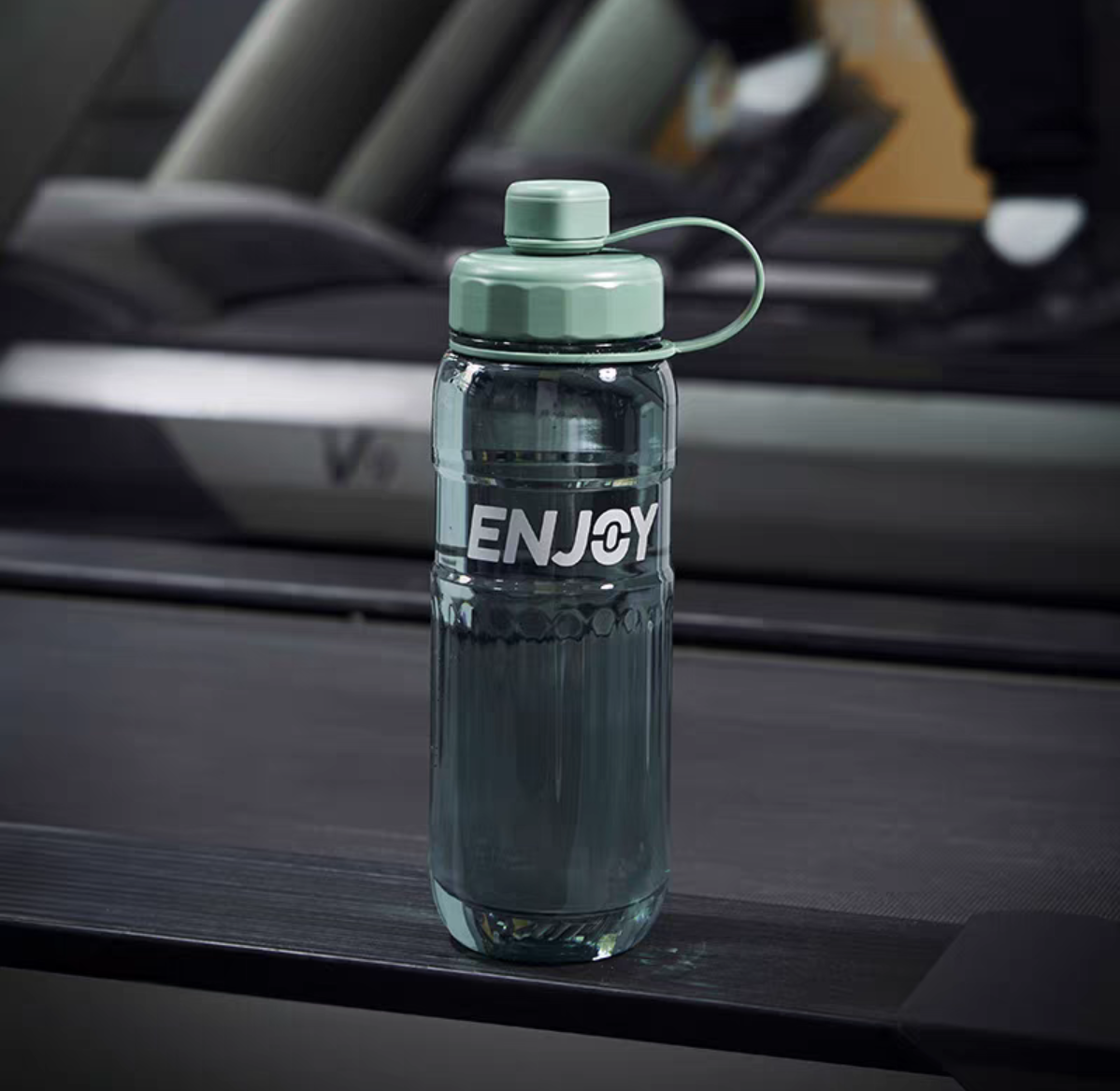 JS761 Fuxing 2000ml large-capacity fitness and sports water bottle, plastic cup with high appearance level, men's water cup, portable anti-drop transparent space cup Specification image
