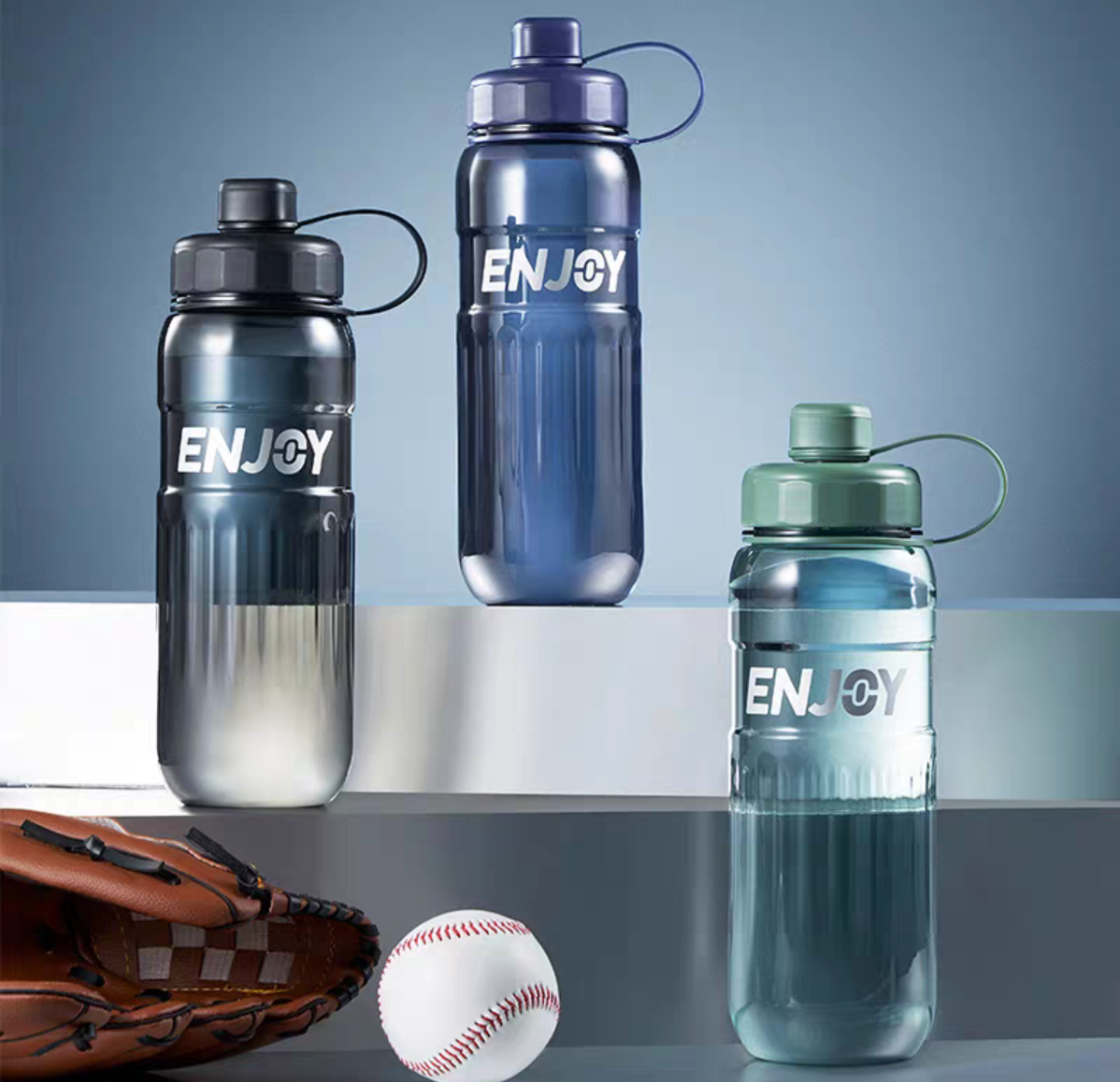 JS761 Fuxing 2000ml large-capacity fitness and sports water bottle, plastic cup with high appearance level, men's water cup, portable anti-drop transparent space cup Application Scenario