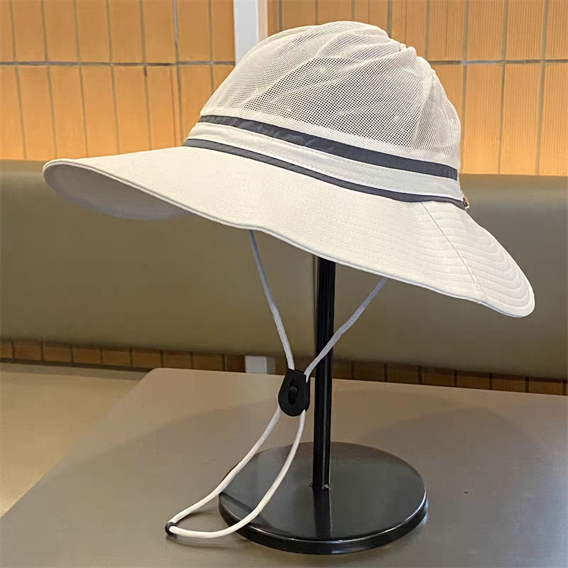 The new trendy wide-brimmed hiking hat is fashionable and can show a ponytail. It's a sun hat for children and a hooded hat for women, which is very cute Item Picture
