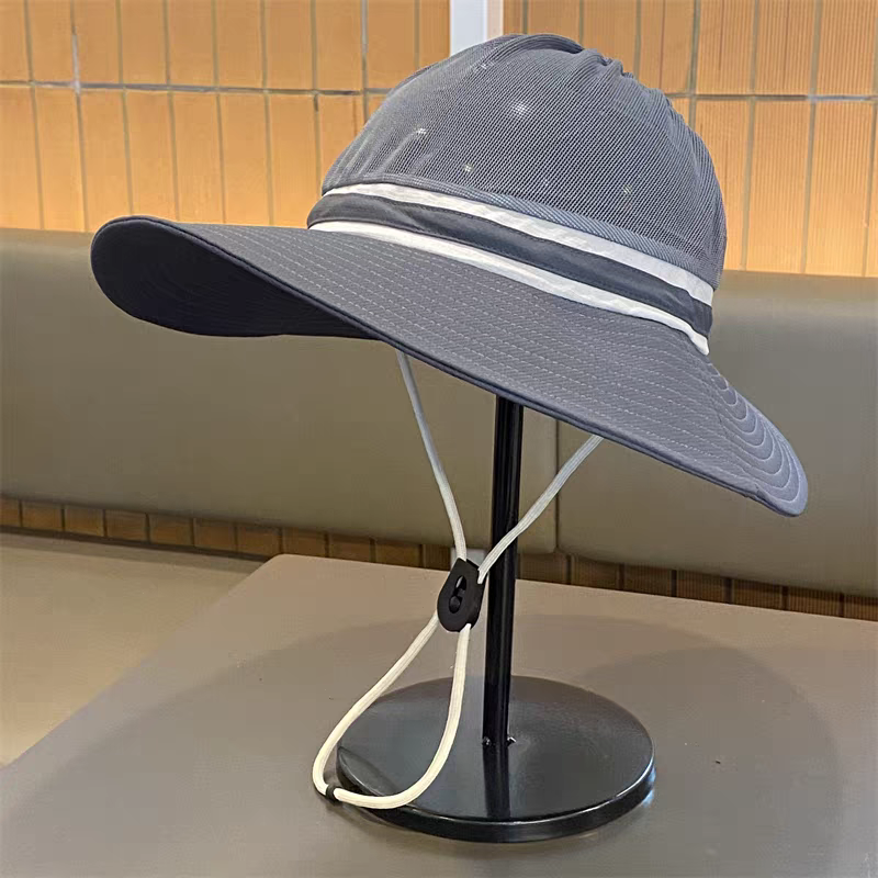 The new trendy wide-brimmed hiking hat is fashionable and can show a ponytail. It's a sun hat for children and a hooded hat for women, which is very cute detail image 4