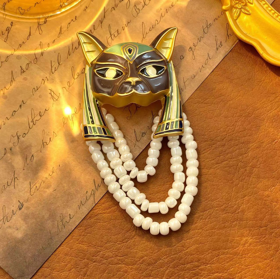 【SUGEBEINI】 Ancient Egyptian Cat Buster Brooch, Retro Egyptian style enamel brooch ZX00062