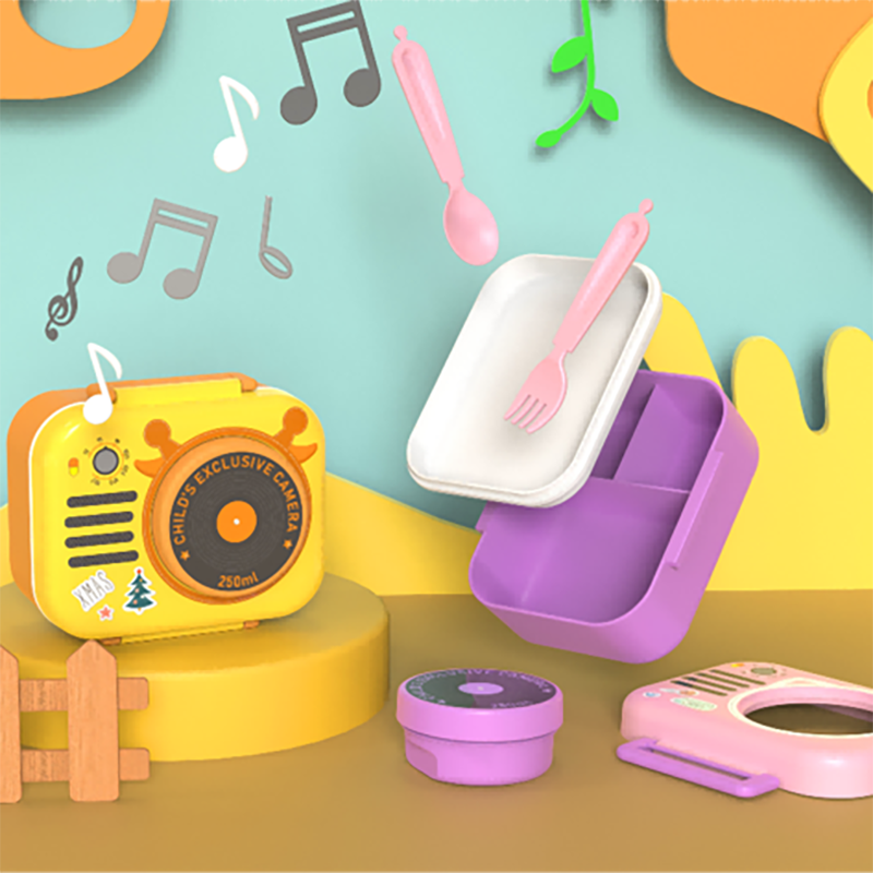 卡通复古收音机造型辅食盒 带叉勺分隔便携餐盒 宝宝防漏密封零食盒详情2