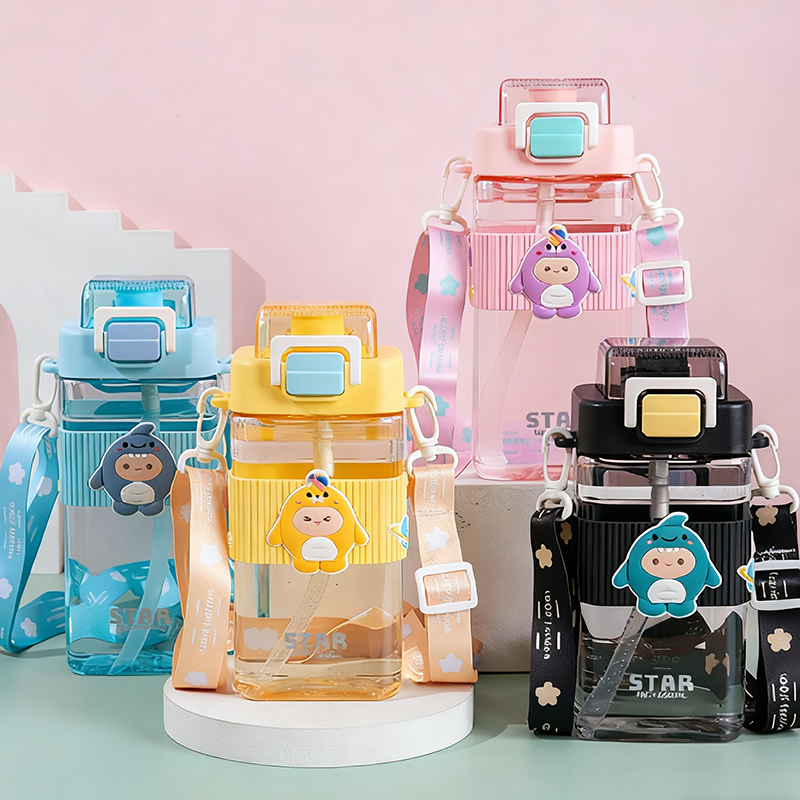 可爱卡通挂绳大容量水杯 便携吸管杯学生高颜值网红ins风随手杯详情2