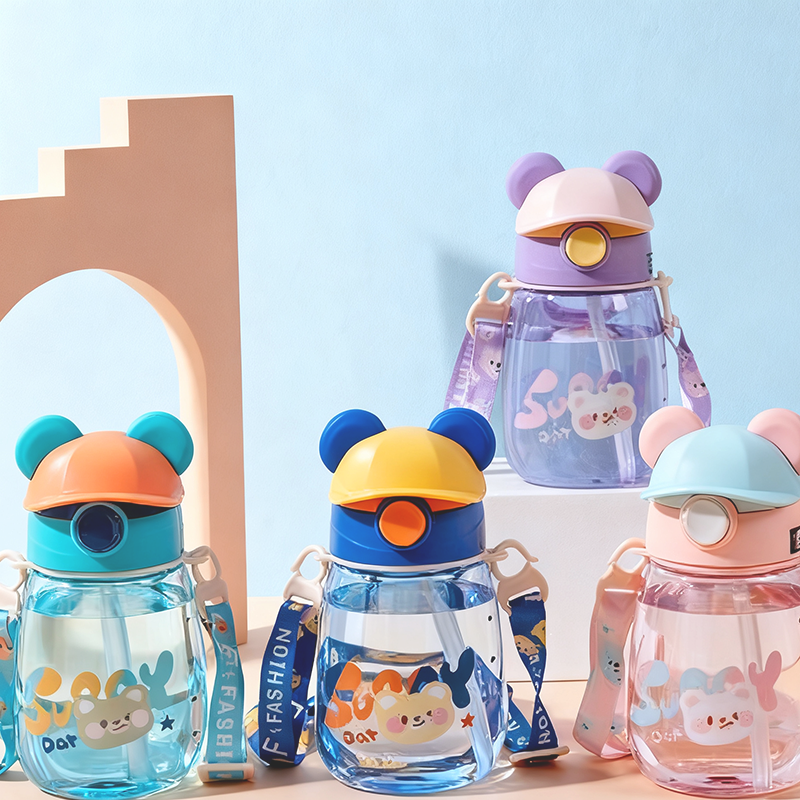 萌趣小熊耳朵吸管杯 儿童便携斜挎水杯 少女心卡通高颜值tritan杯 防漏耐摔详情2