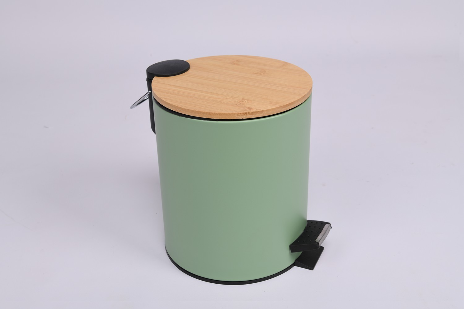 垃圾桶/感应式垃圾桶/智能垃圾桶/塑料垃圾桶/不锈钢垃圾筒白底实物图