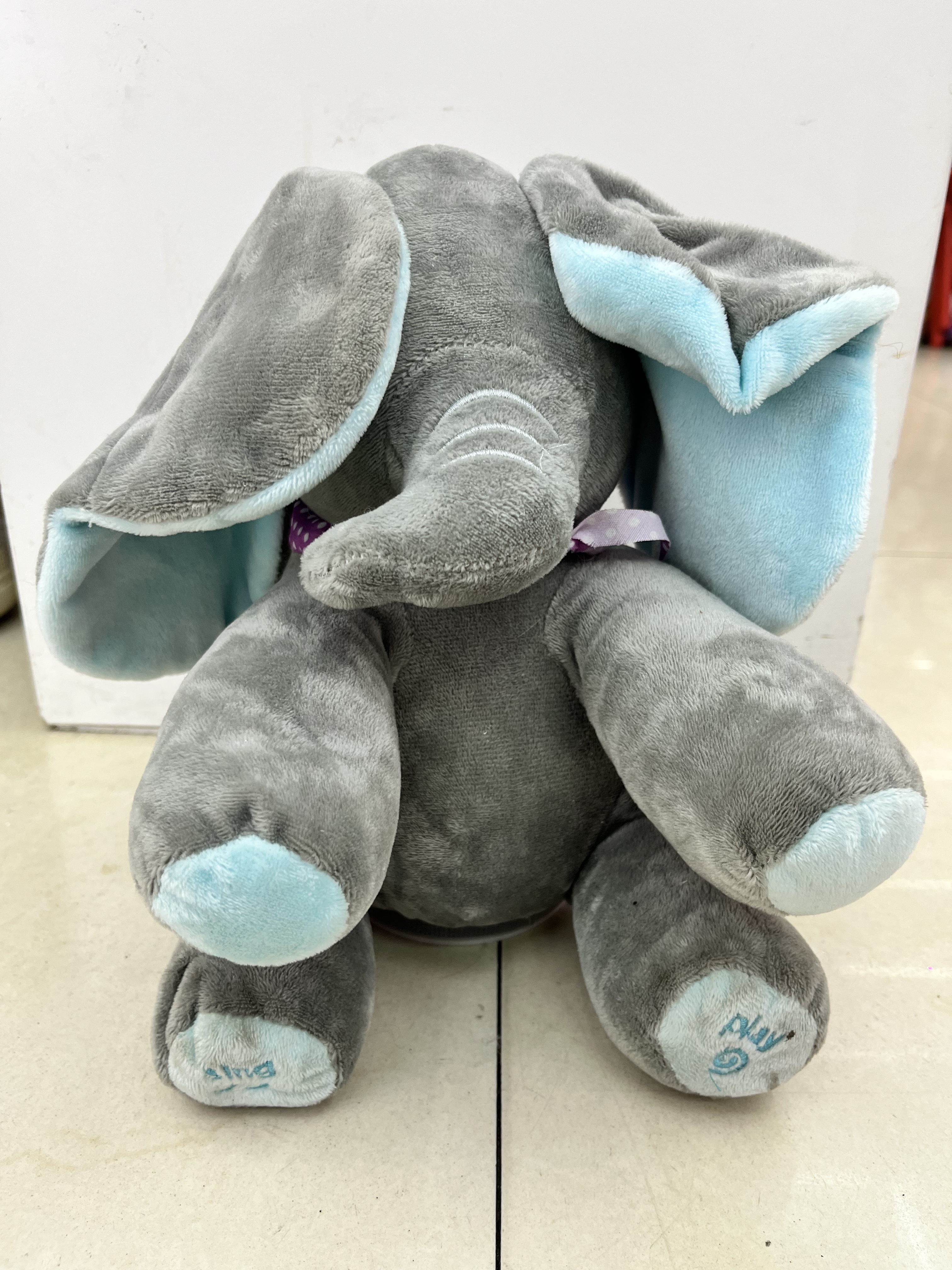 New best-selling electric plush toy ear-slapping elephant, holiday gifts, etc