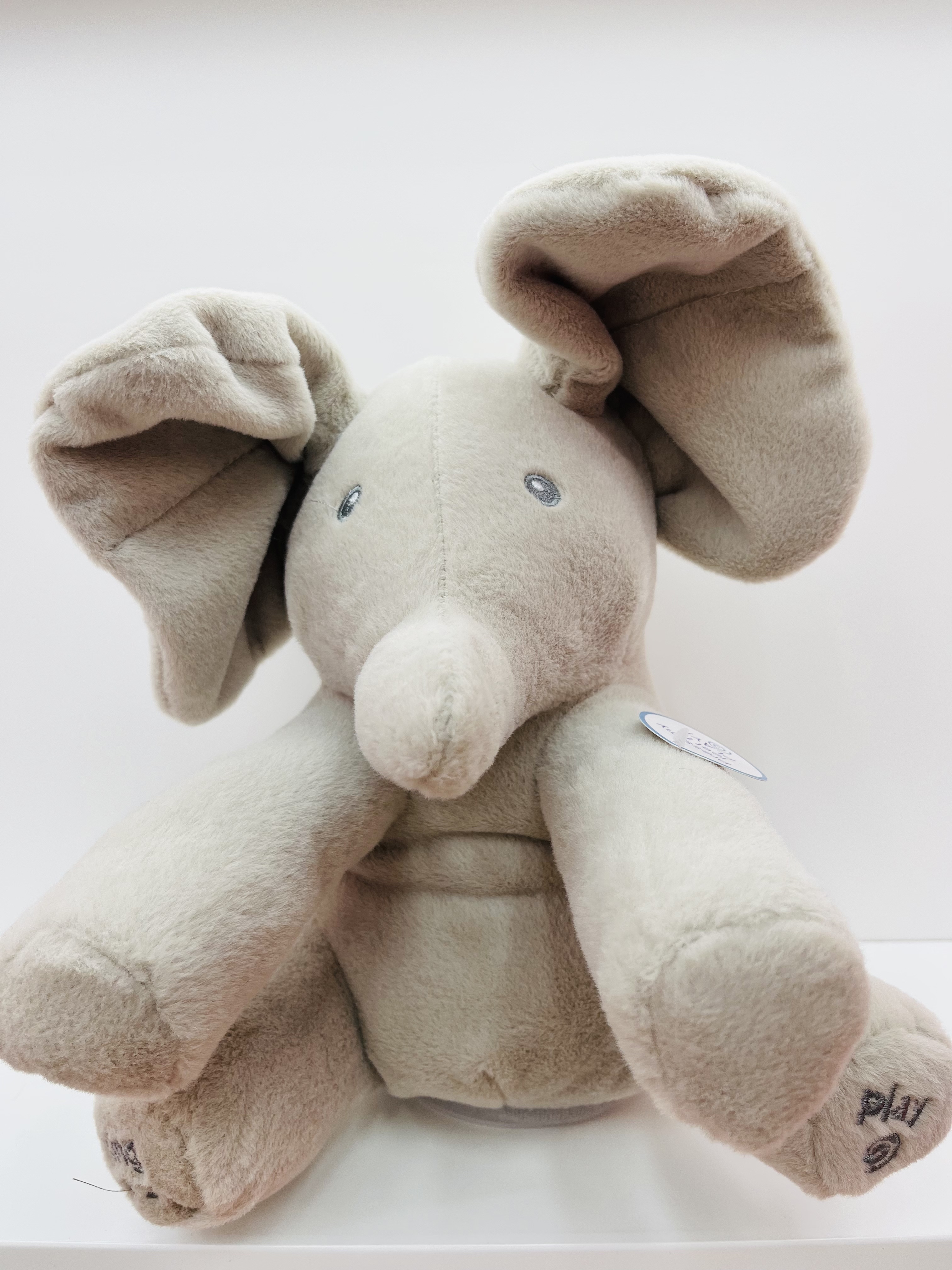 New best-selling electric plush toy ear-slapping elephant, holiday gifts, etc Application Scenario