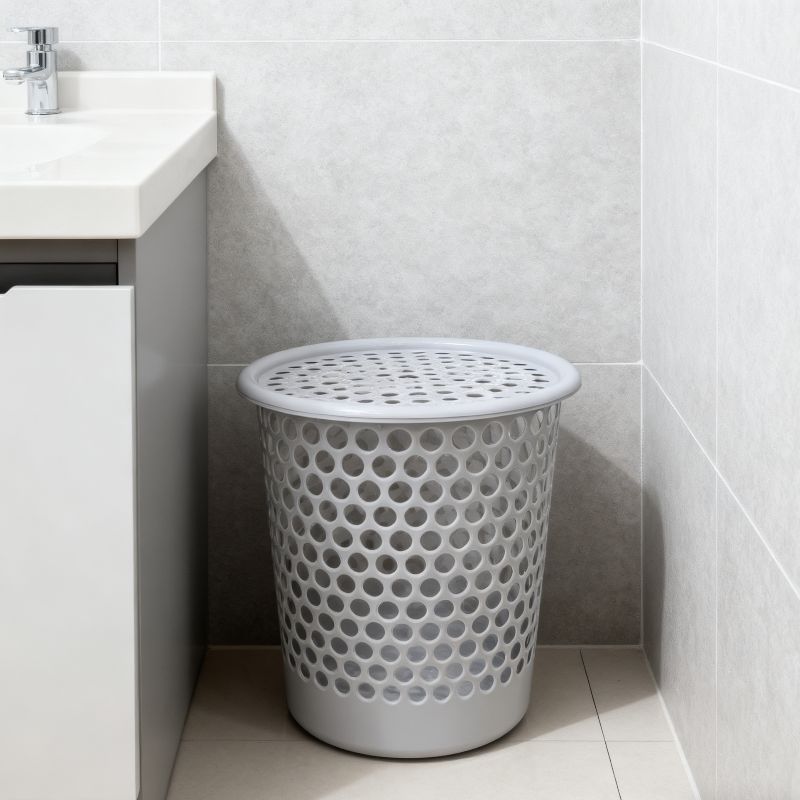 2025 New covered dirty clothes basket, multi-functional portable storage basket, large-capacity household bathroom dirty clothes basket, plastic Application Scenario
