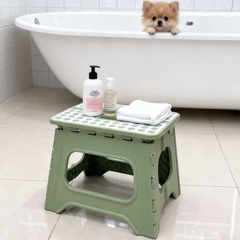 A thickened plastic stool for home use, anti-slip, durable and foldable square stool details Picture
