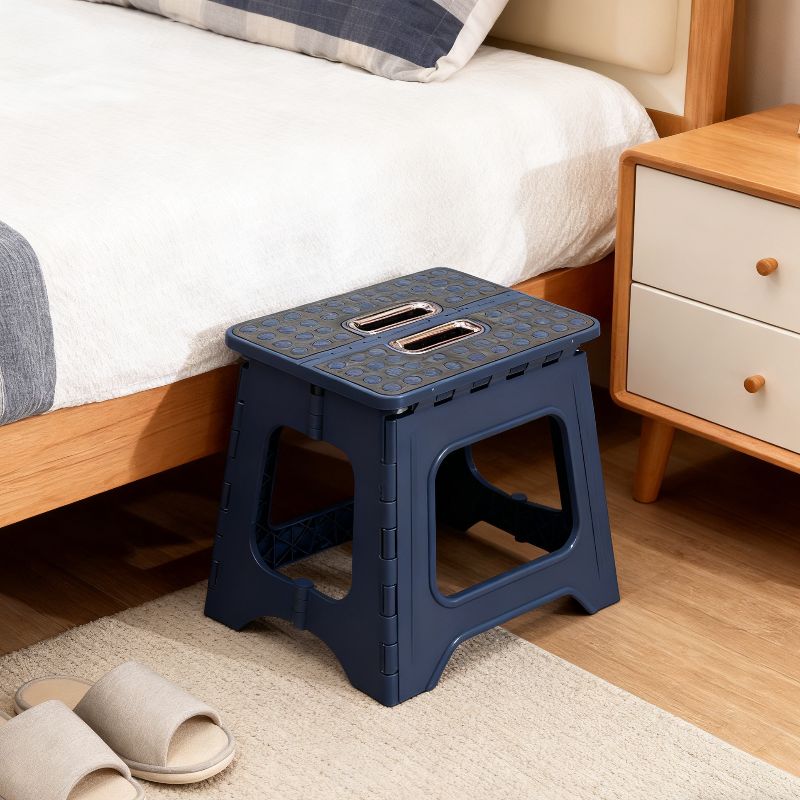 Plastic stool, household plastic chair, thickened, light luxury style, anti-slip, durable, foldable square stool Application Scenario
