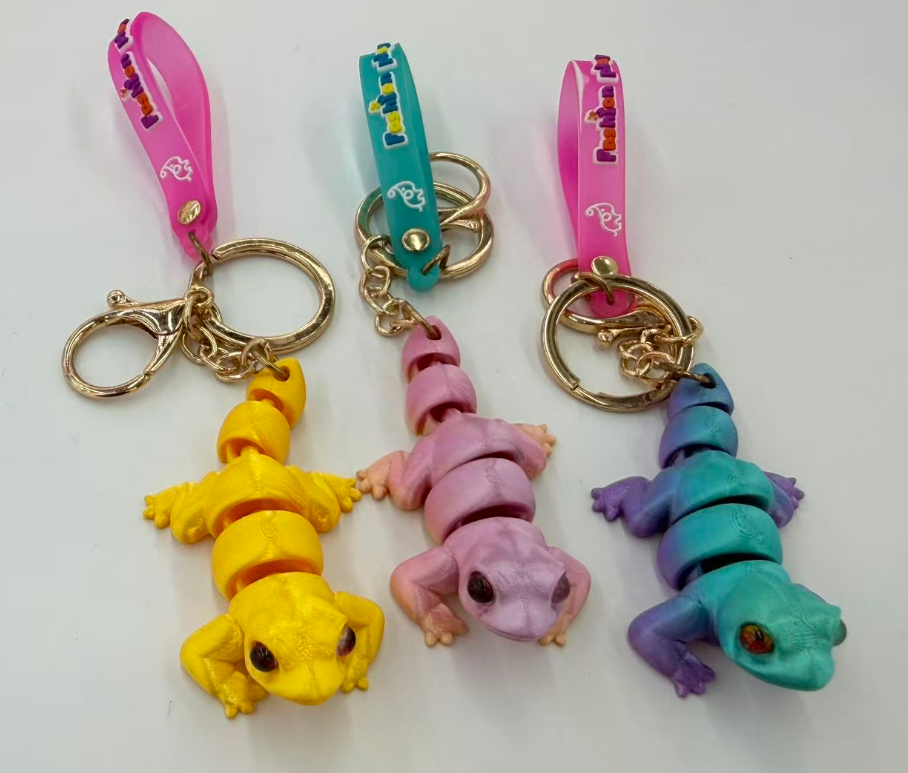 3D printed keychain bag pendant, gecko joint movable student backpack accessory pic 1
