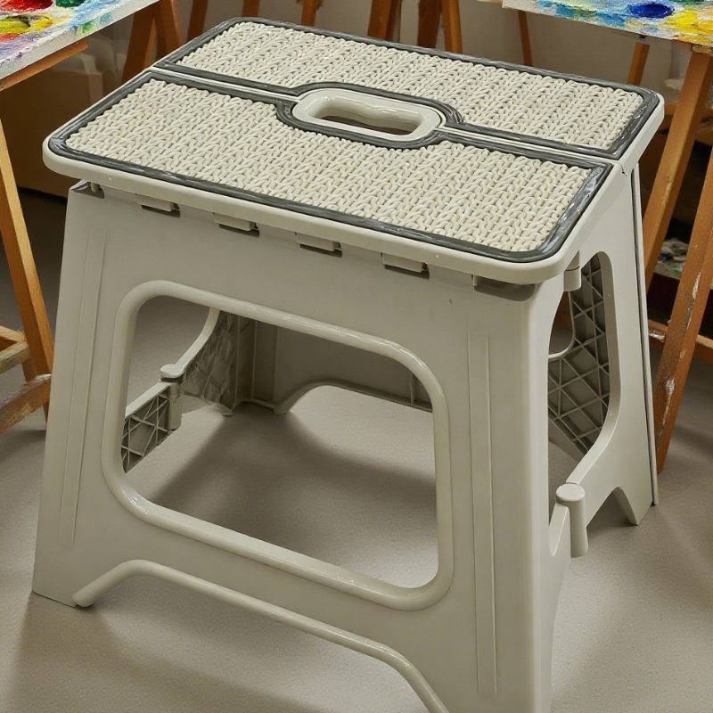 Plastic stools for home use, thickened plastic style, anti-slip, durable, foldable square stools and small stools Application Scenario