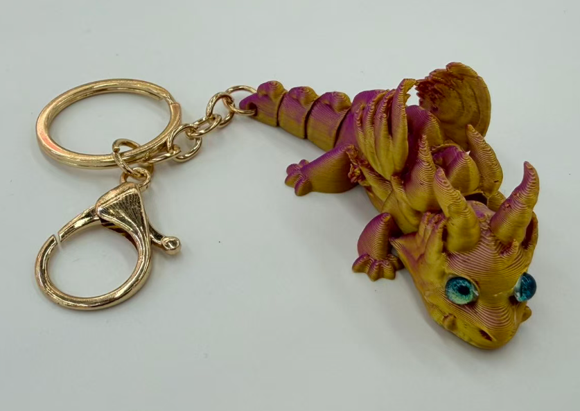 3D-printed double-horned flying dragon with wings, multi-joint, flexible and movable mini keychain pic 3