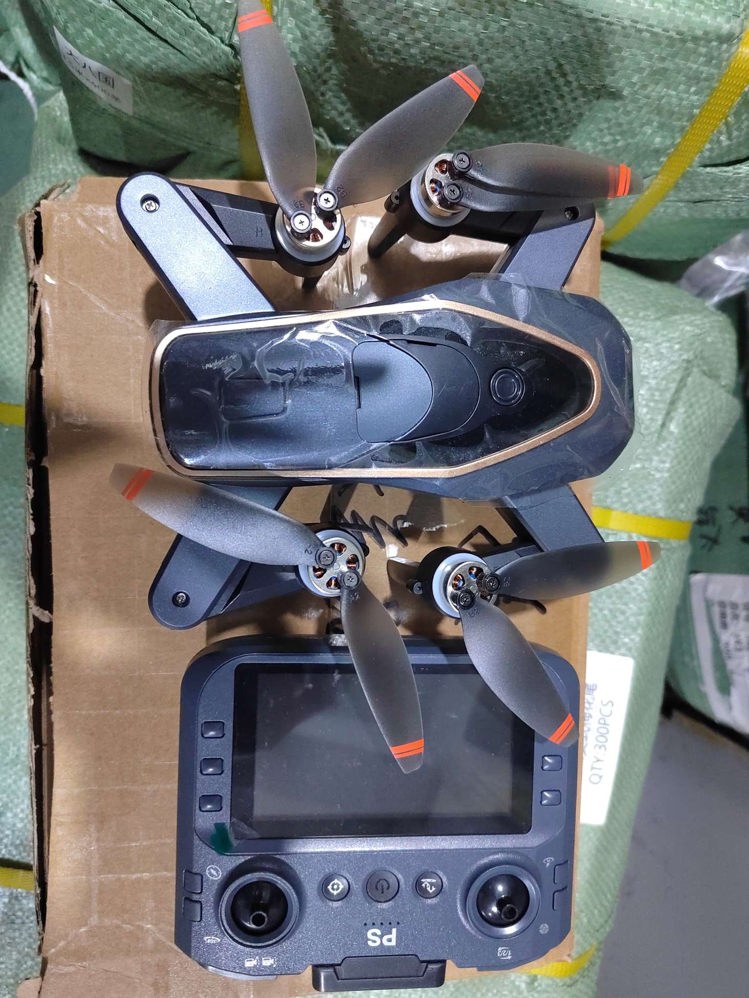 民用巡查航拍无人机数贸中心玩具飞行器高清影像便携款玩具无人机