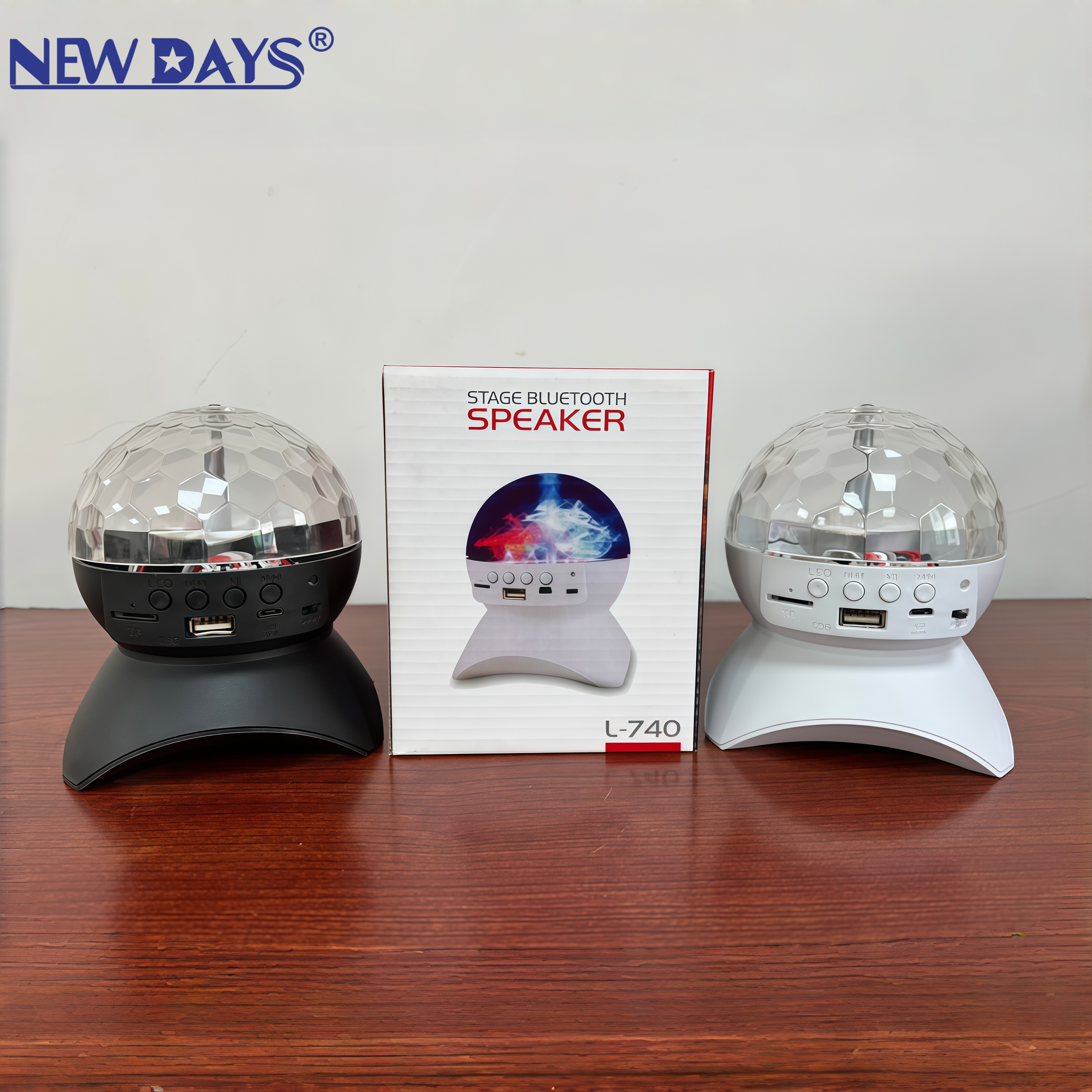 NEWDAYS brand cross-border new starry sky lights, Bluetooth rotating stage crystal lights, projection lights, moon lights, RGB seven-color cool lights, home atmosphere lights