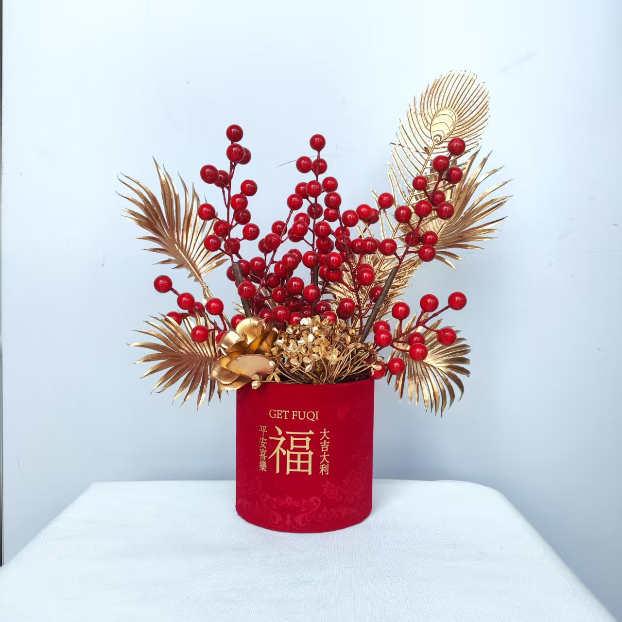 Qingxiang handmade red fruit arreglo floral boutique piezas artesanales productos terminados wholesale inmortal flower red fruit single hecho a mano con flores regalo del día de la madre día del maestro Specification image
