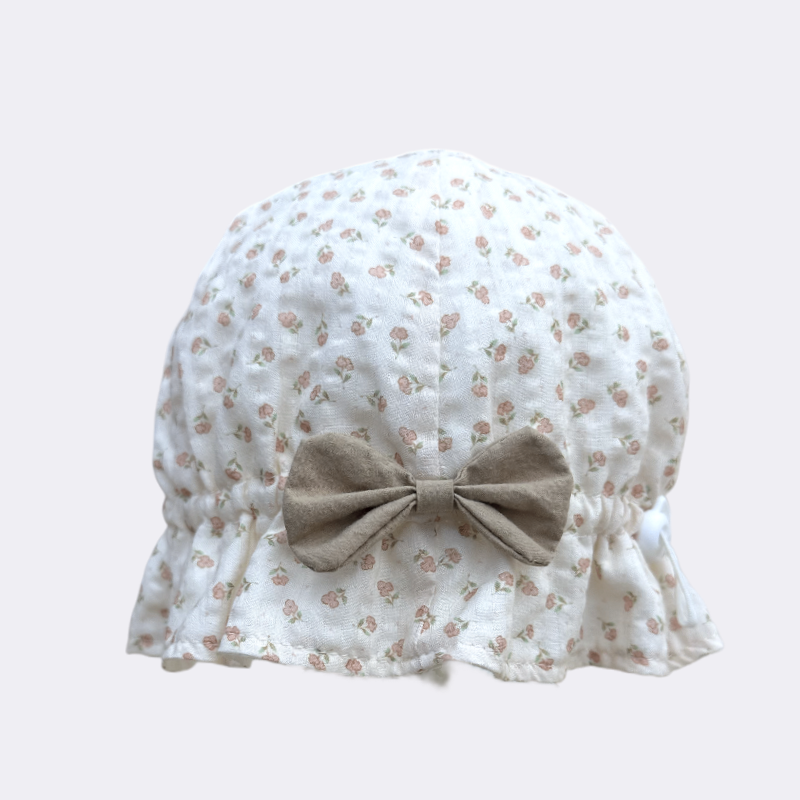 Baby fisherman hats are suitable for children aged 3 to 6 full figure