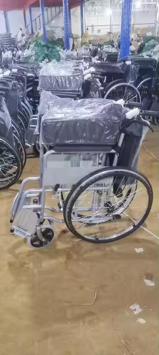 标准轻型可折叠手动摆动可拆卸搁脚板钢制轮椅 wheel chair详情图2