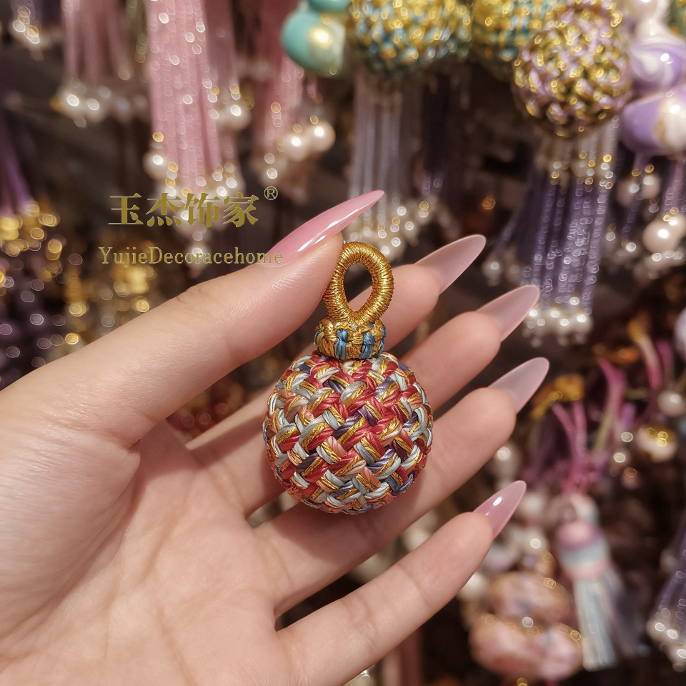 手工编织玲珑绣球diy手机包包挂件饰品配件装饰品配件钥匙扣挂件坠子详情图3