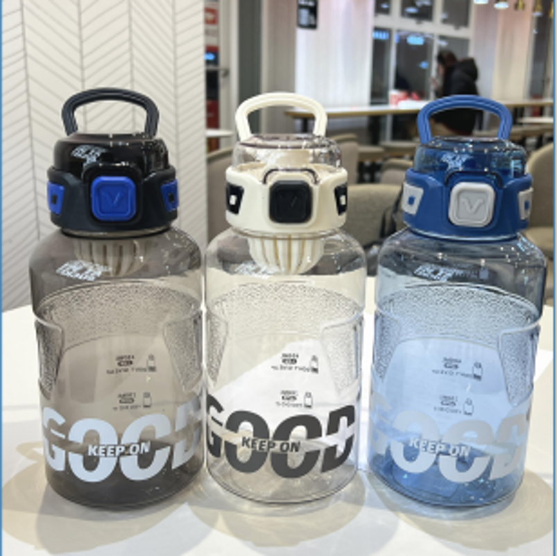 大容量运动水杯 便携提手吸管水壶 户外健身防漏随手杯详情2