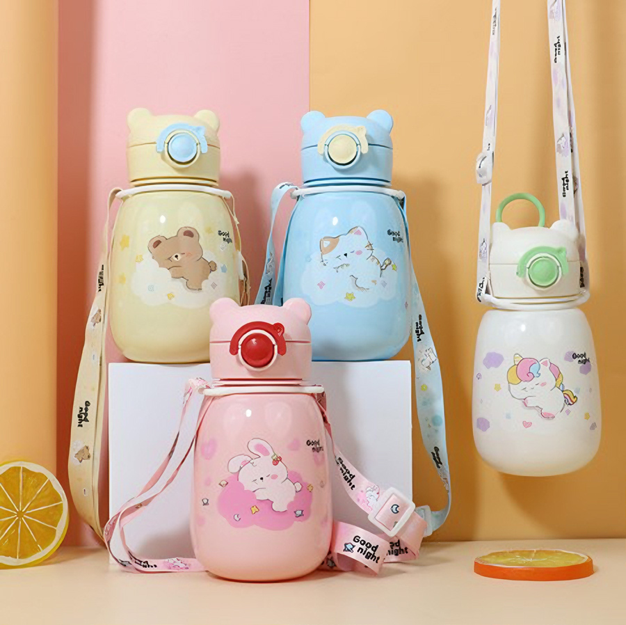 萌系动物吸管水杯 带背带便携大容量 小熊猫咪兔子少女心高颜值学生随手杯详情2