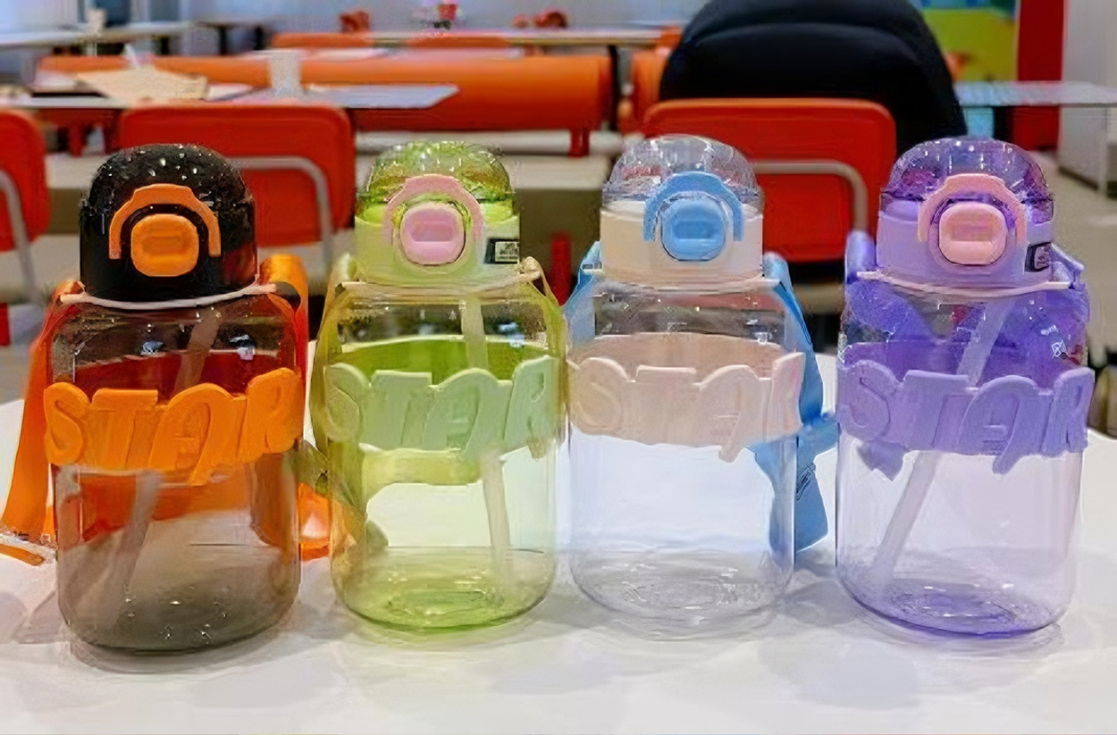 高颜值双饮大肚杯 800ML大容量吸管水杯 男女学生斜挎便携运动塑料水壶详情2