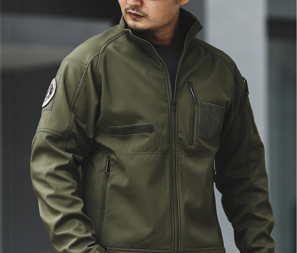  男士休闲夹克衣服冲锋衣防风防水外套战术修身柔软夹克衣