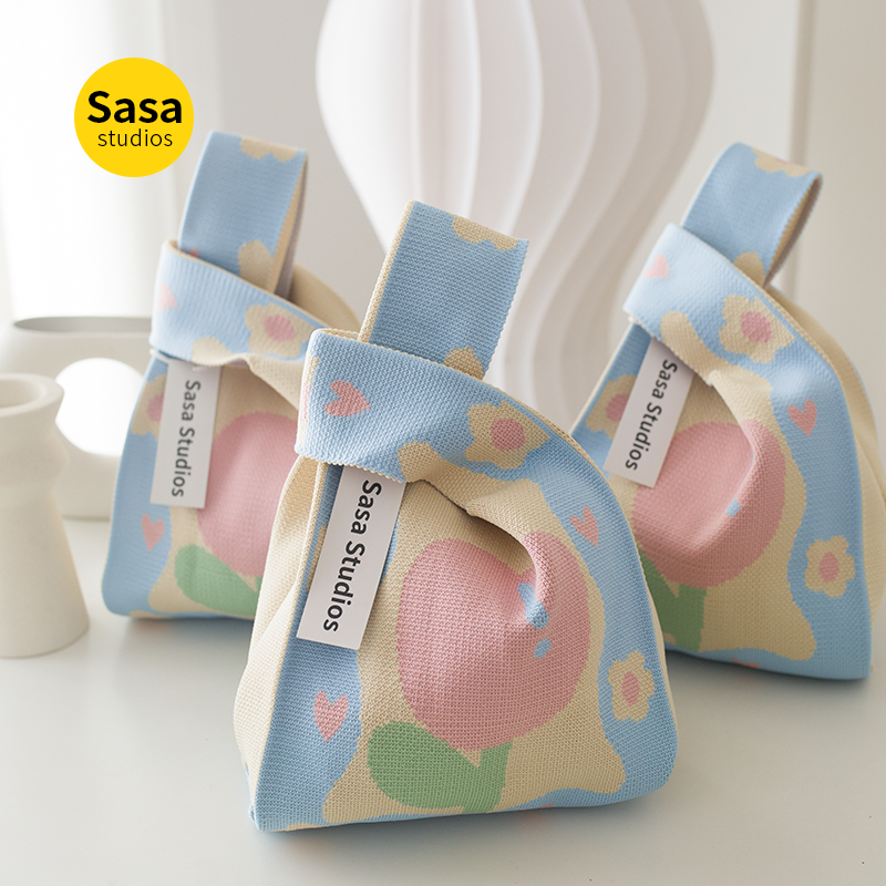 handbag small carrying bag exquisite knit handbag baby one month old hundred days banquet gift bag wedding gift bag Application Scenario