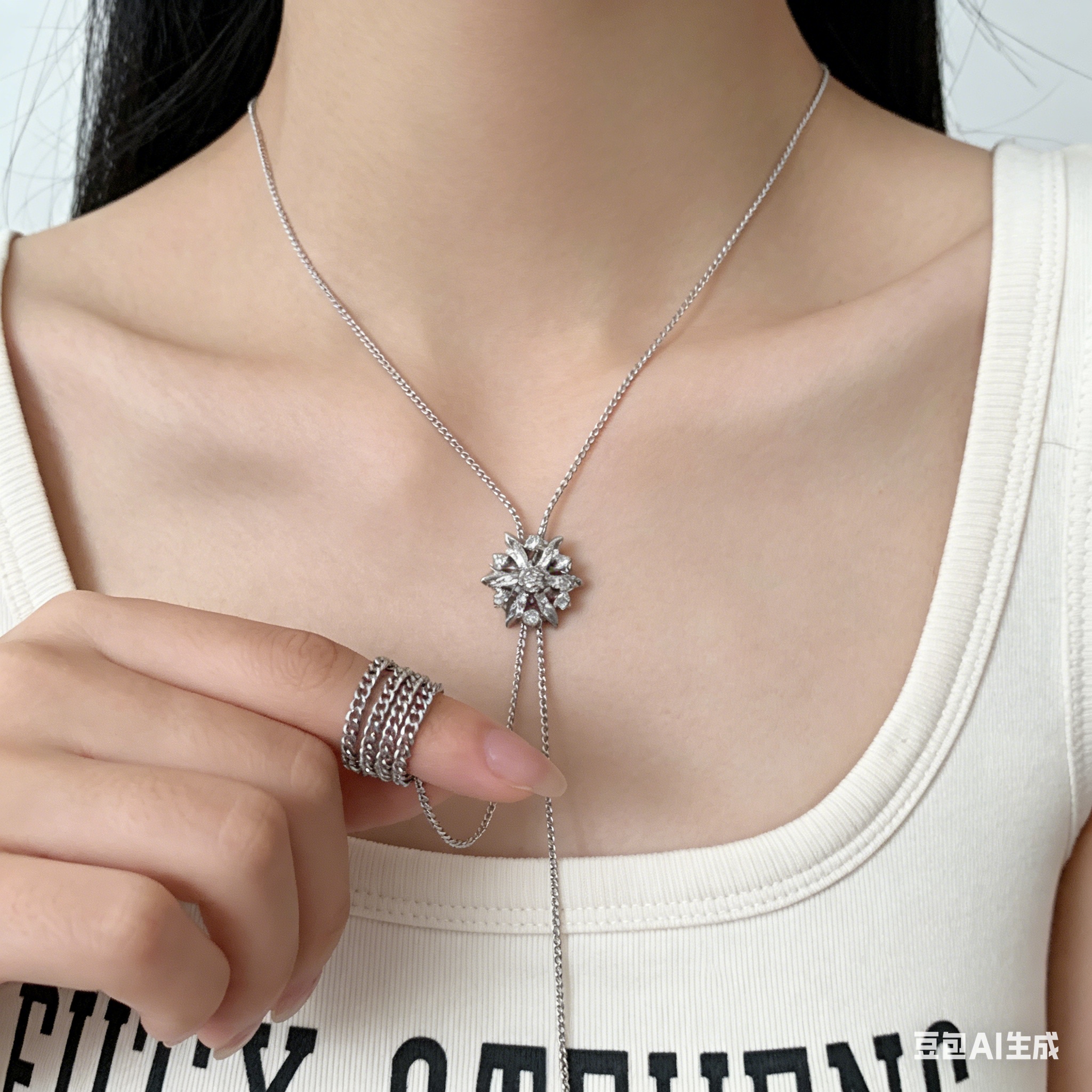 Fashionable and simple stainless steel pendants for both men and women Specification image