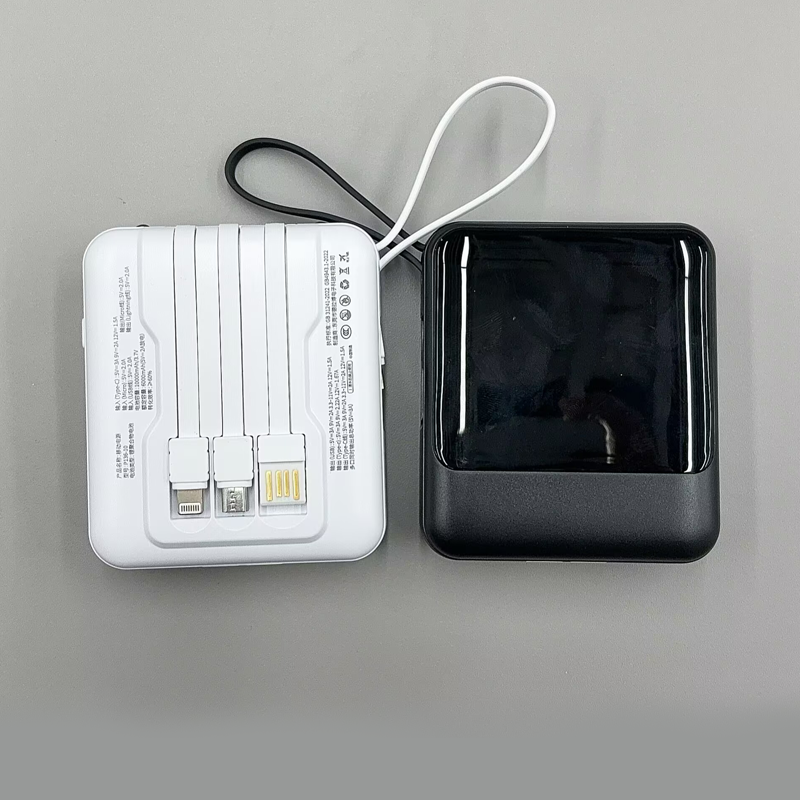 The 3C-certified P136 ultra-thin mini power bank features four built-in wires, is portable and fashionable, and comes in a simple and elegant black and white color scheme Specification image