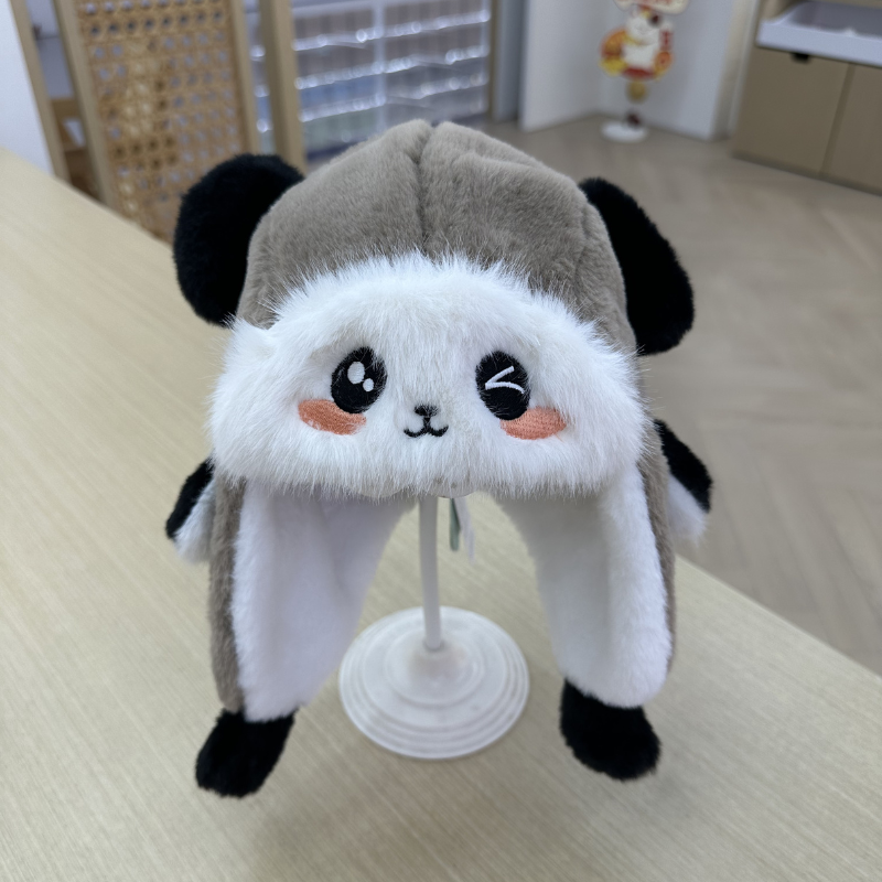 Children's plush cartoon hats are suitable for children aged 2 to 4 full figure