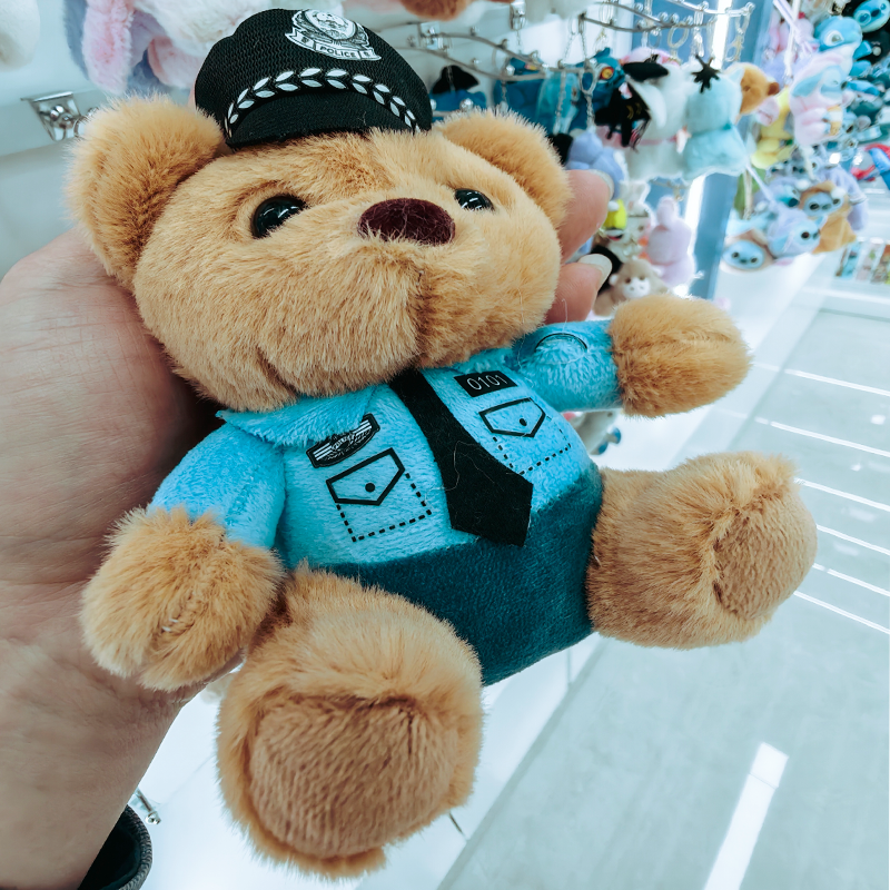Wholesale of traffic police bear pendants, plush toys, small figurines, fire police bags, pendants, keychains, and claw machines Specification image