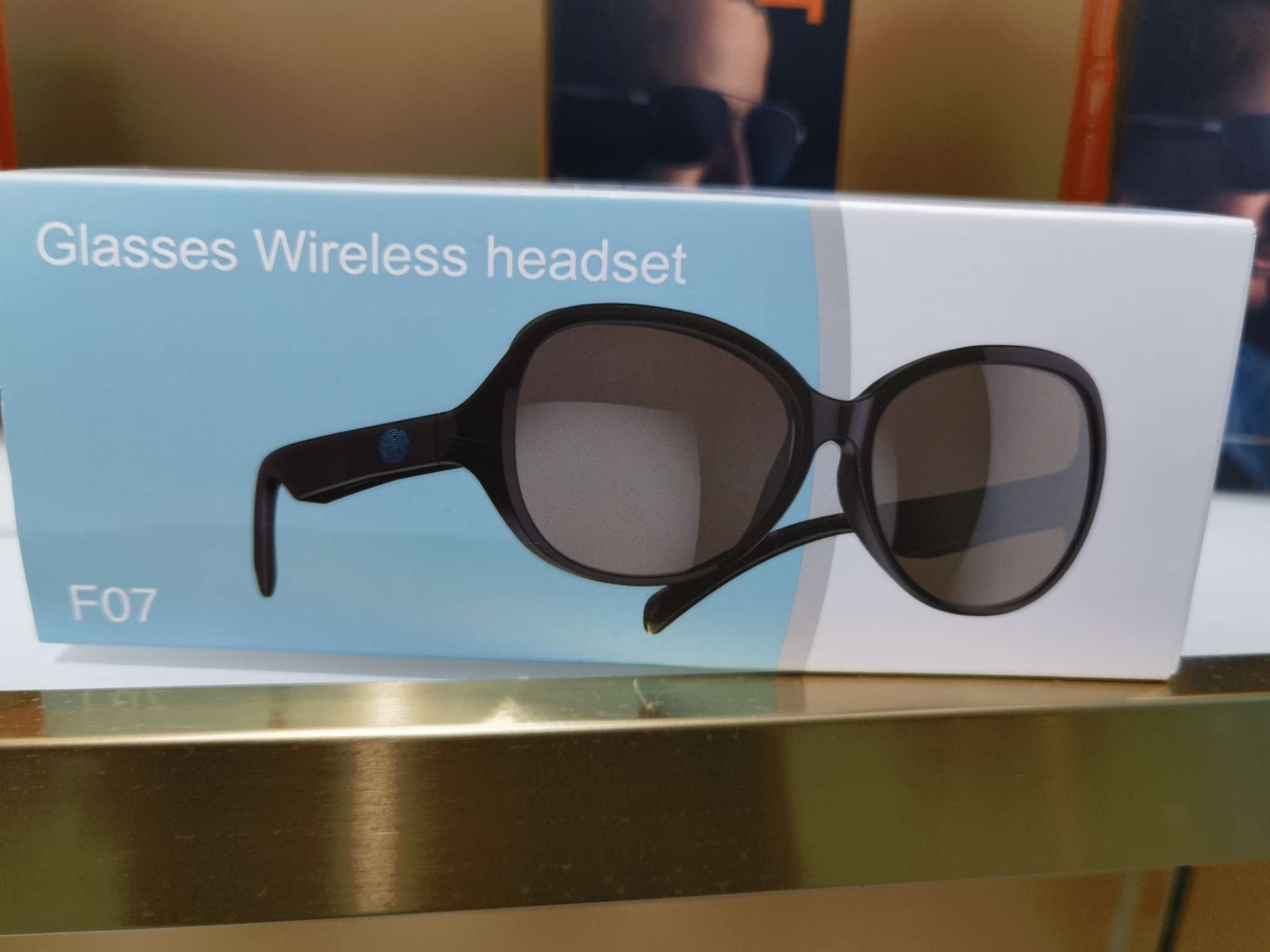 Safety protective glasses, eye radiation and light protection goggles, UV protection work protective glasses, suitable for both men and women Specification image