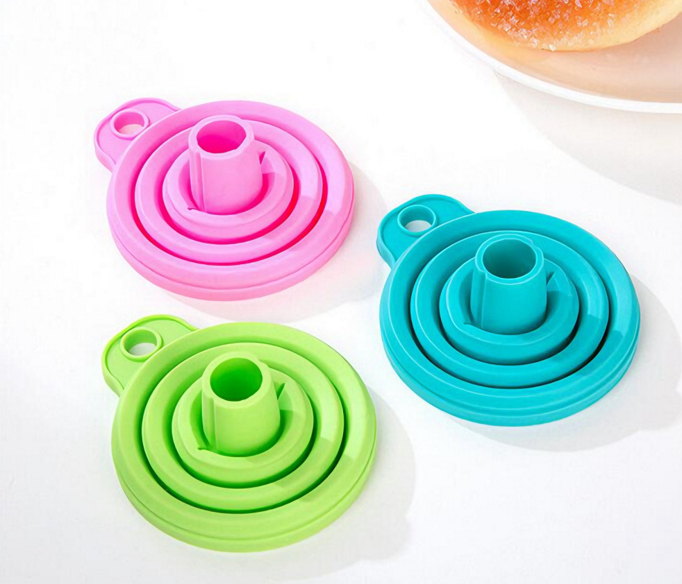 Creative folding mini telescopic funnel, kitchenware, silicone funnel, household liquid dispensing, oil pot, funnel, wine strainer