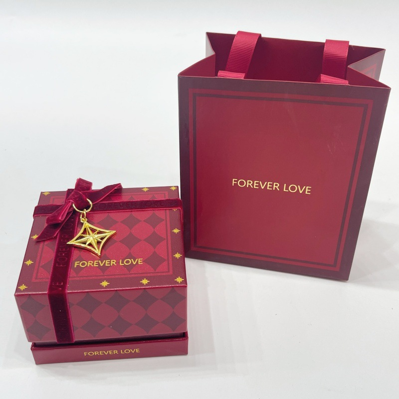 Chinese knot decorative items, red gift boxes, gift packaging boxes, knot art festival gift boxes, decorative materials Application Scenario