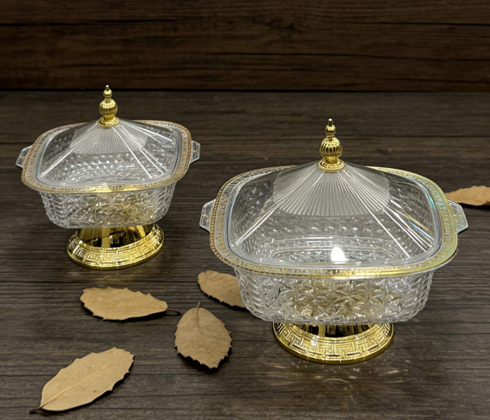 2026 New style covered fruit plate, special snack storage box for home living room, plastic PET thickened dust-proof plate