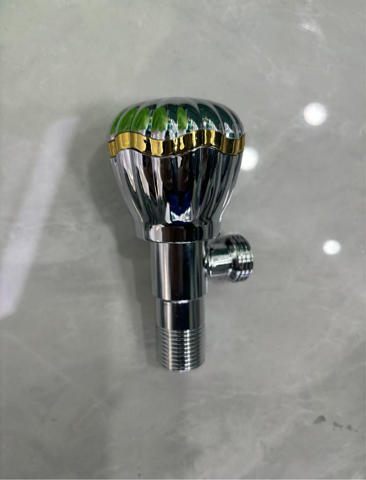 角阀/热水器角阀/内外丝角阀/九牧/马桶喷枪白底实物图