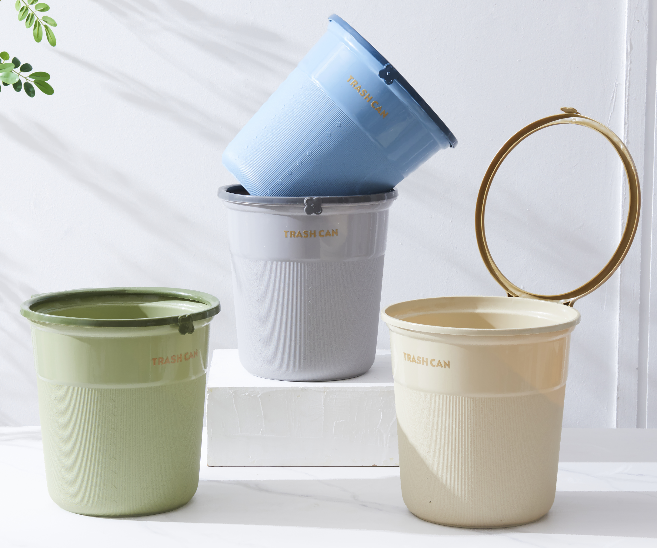 Light luxury style letter-printed trash cans, multi-color vertical pattern design with pressure rings, large-capacity lidless trash cans for living rooms, bedrooms and kitchens wholesale