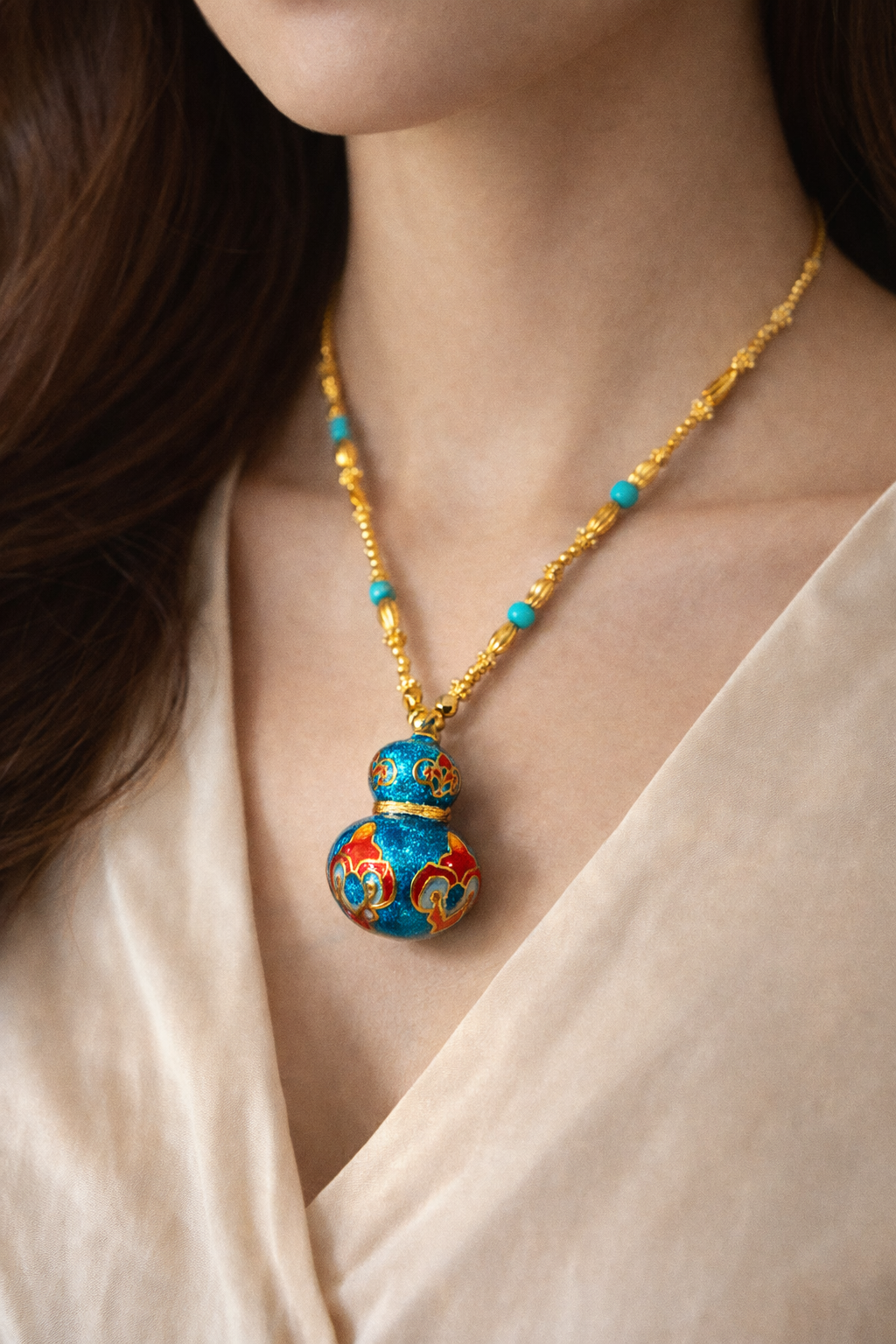 Enamel solid gourd pendant necklace lanyard, a fashionable and simple women's accessory