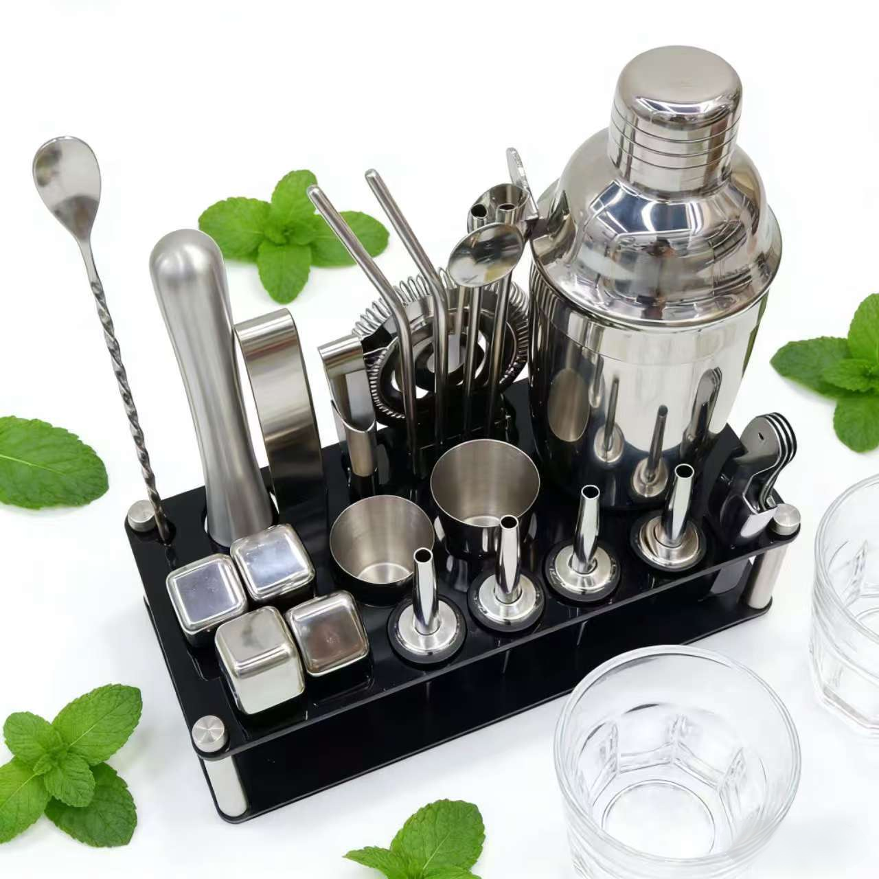 酒具套装/白酒具/分酒器/酒杯套装/调酒白底实物图