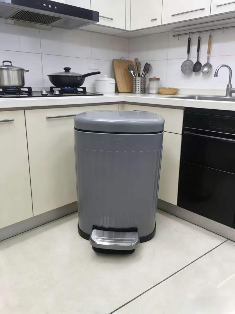 不锈钢垃圾桶带盖文创收纳桶家用厨房用品