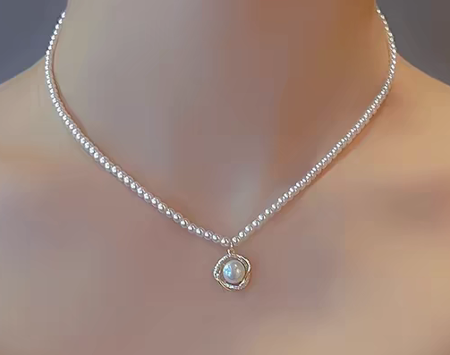 高亮小米珠珍珠项链女2025年新款爆款轻奢小众精致毛衣链吊坠项链A