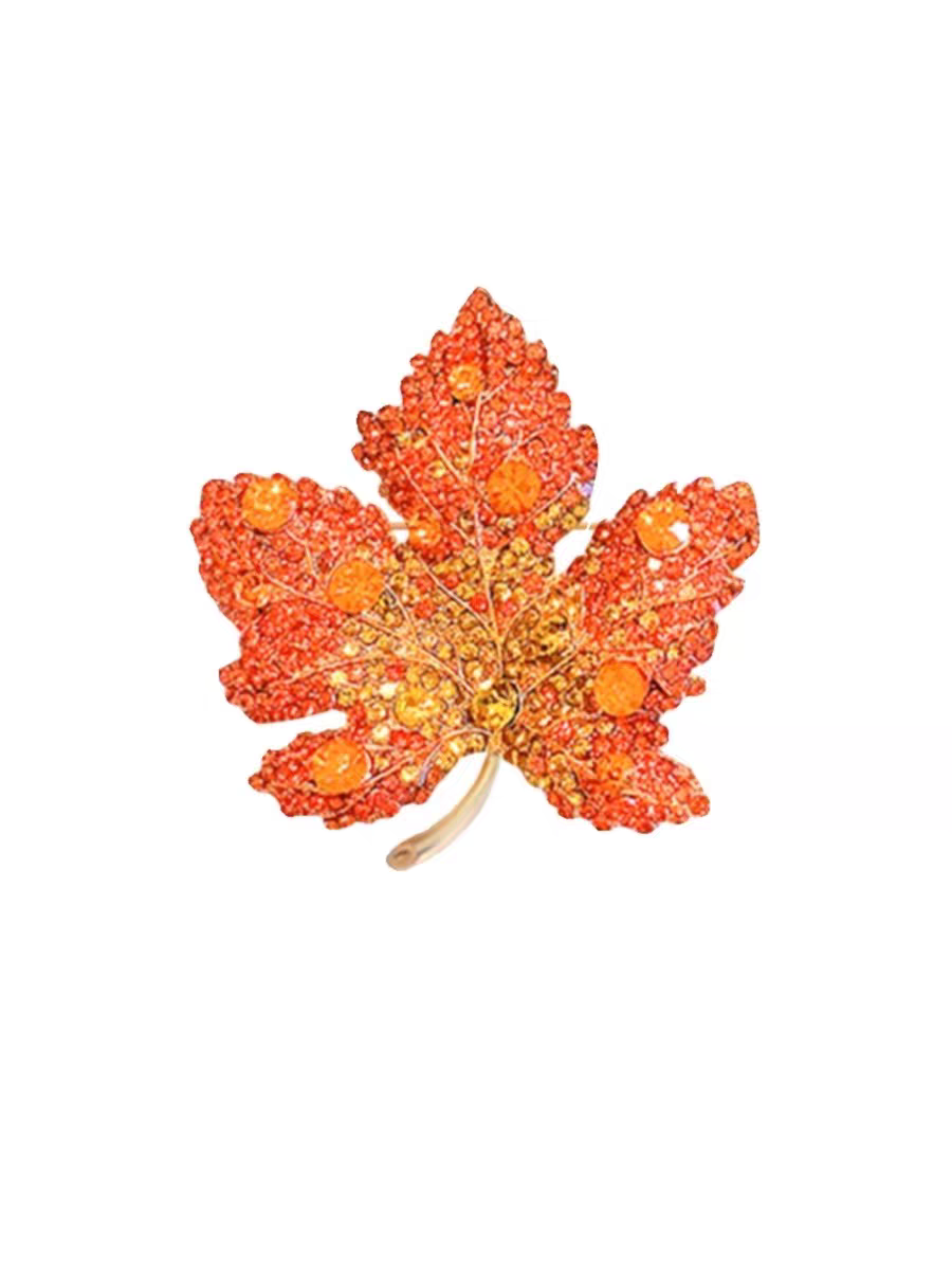 Maple Leaf brooches, cartoon cuteness, best-selling coats, sweaters, cross-border trade, suits and gifts detail image 2